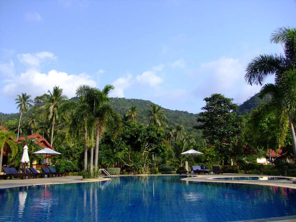 Gepflegter, sauberer Pool Long Bay Resort Koh Phangan