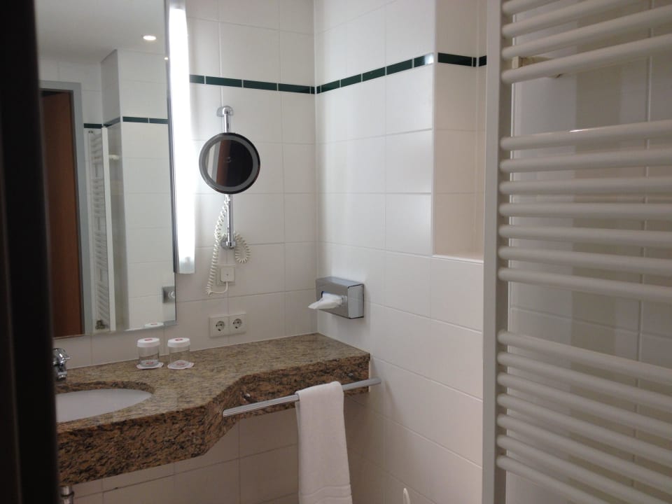 Badezimmer HYPERION Hotel Berlin