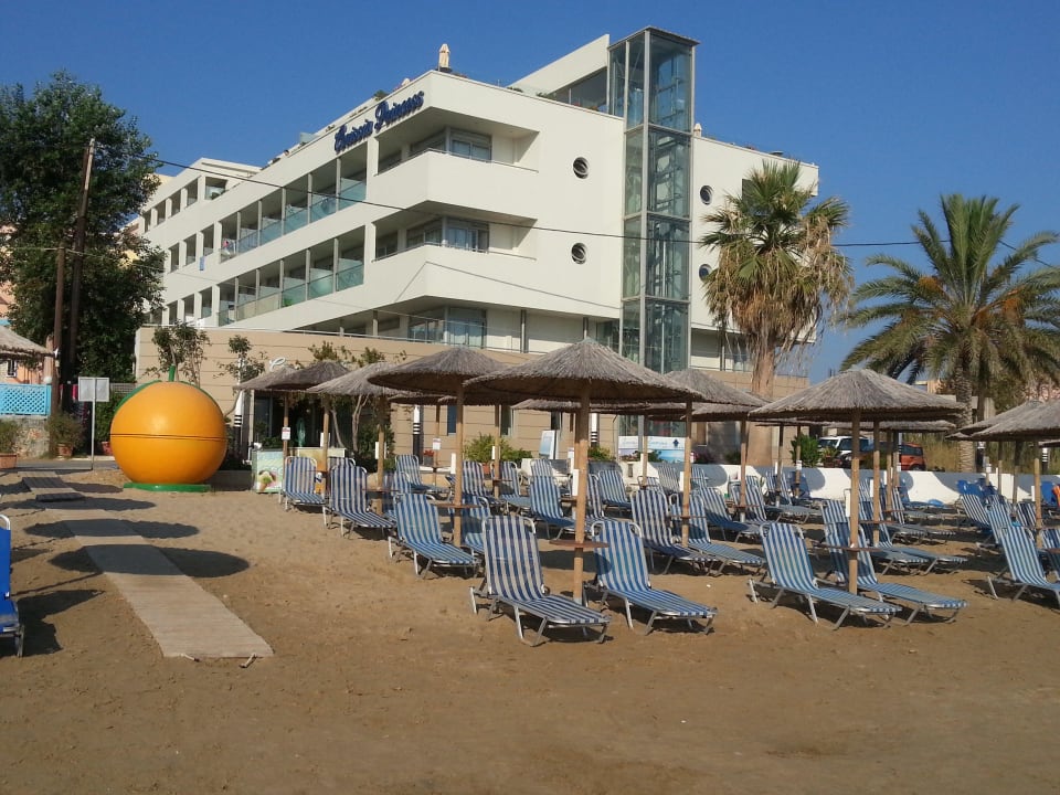 Strand vor dem Hotel Hotel Corissia Princess