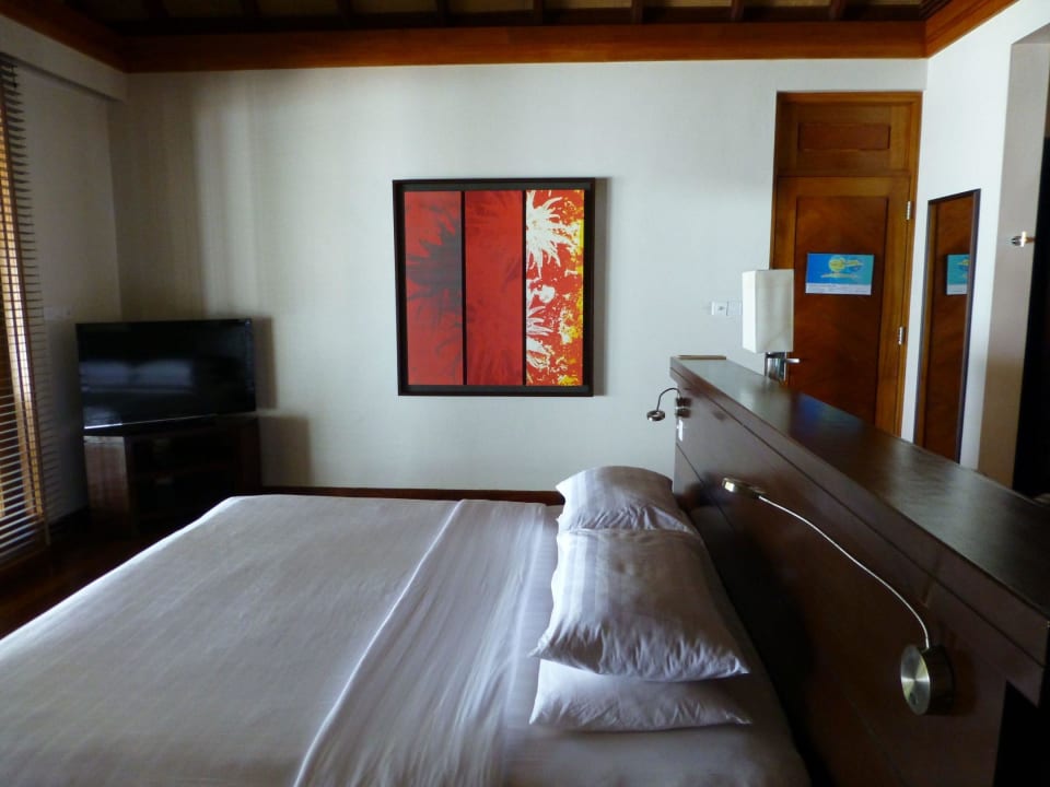 Flatscreen TV  LUX South Ari Atoll