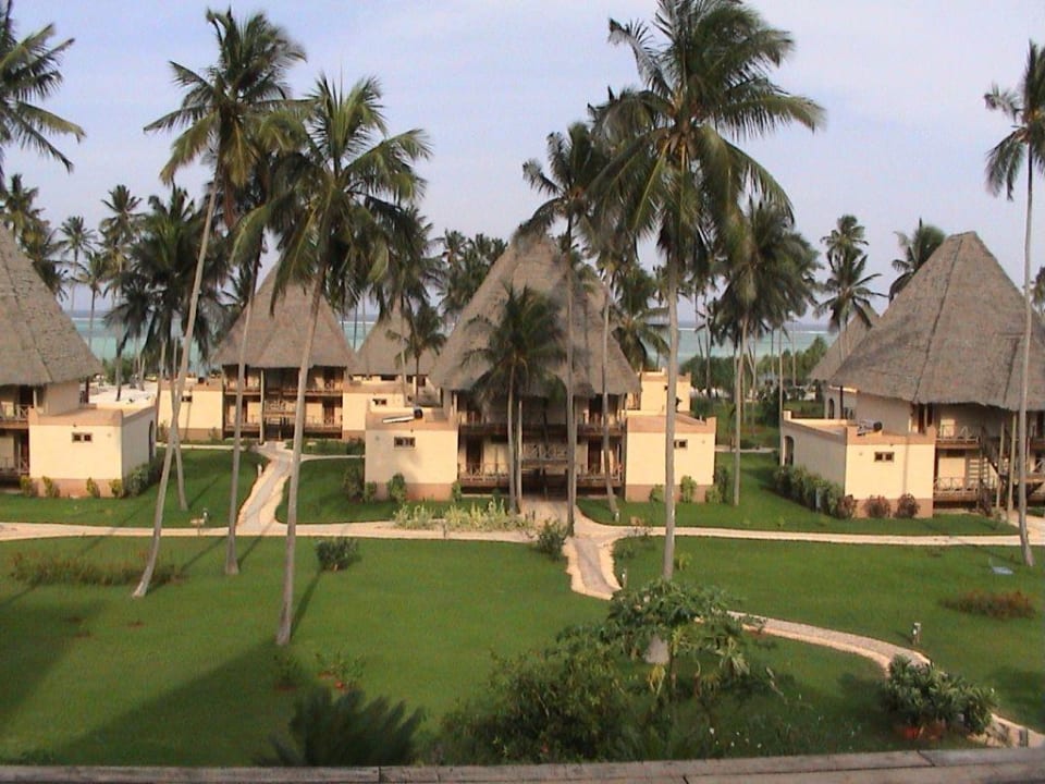 Hotelanlage mit Meerblick Neptune Pwani Beach Resort & Spa