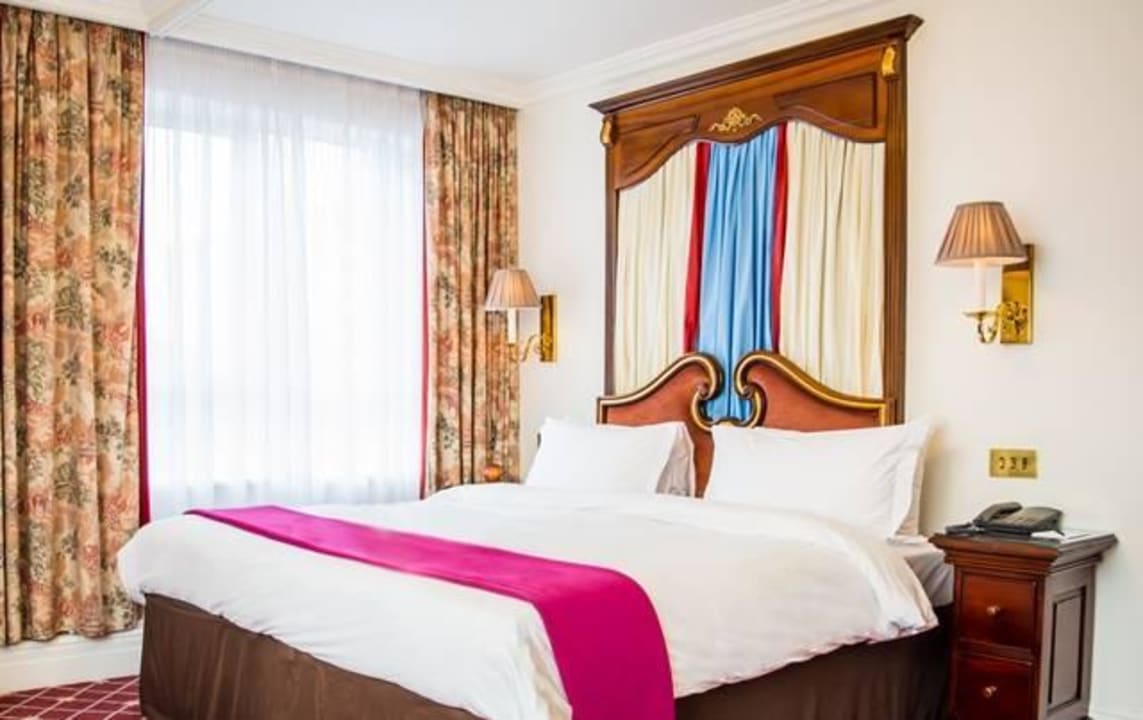 Executive Double Room Rathbone Hotel