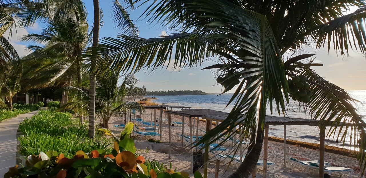 Strand Akumal Bay Beach & Wellness Resort