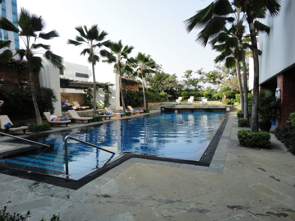 Schwimmbad im 5. Stockwerk JW Marriott Hotel Bangkok