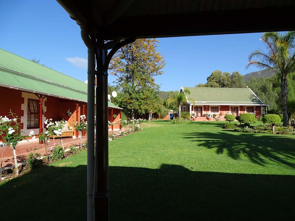 Blick auf Terrrasse der Peppersuite Montana Guestfarm