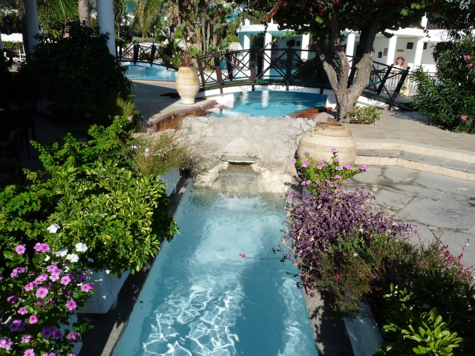 Teil vom Pool Hotel Calypso Beach