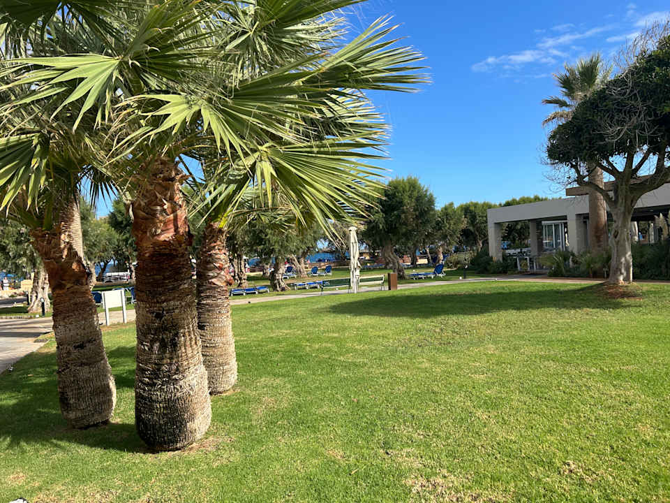 Gartenanlage Anissa Beach & Village