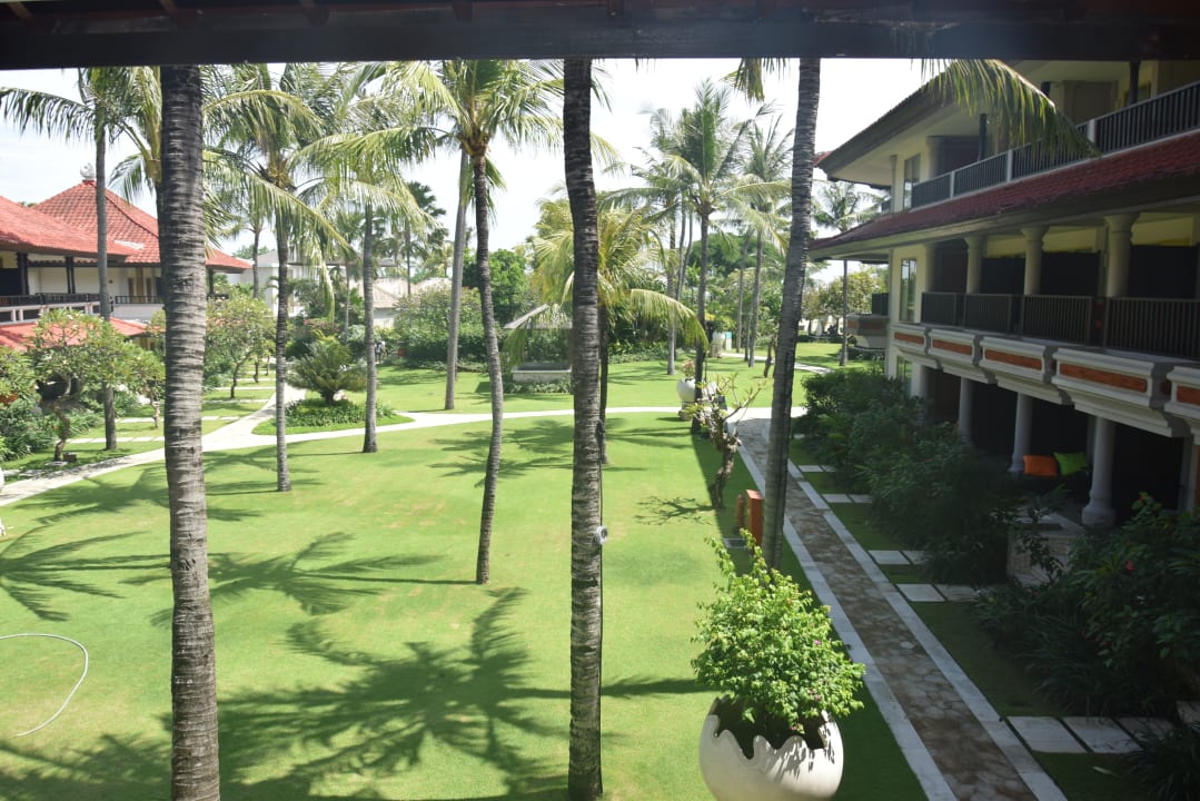 Gartenanlage Holiday Inn Resort Baruna Bali
