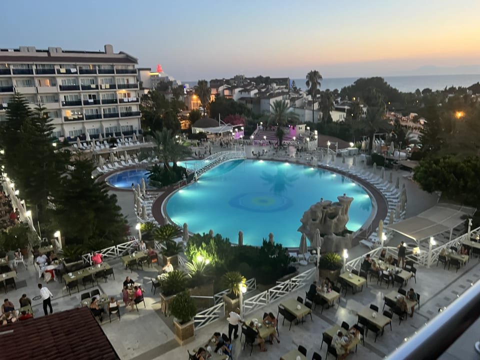 Pool Seaden Corolla Hotel