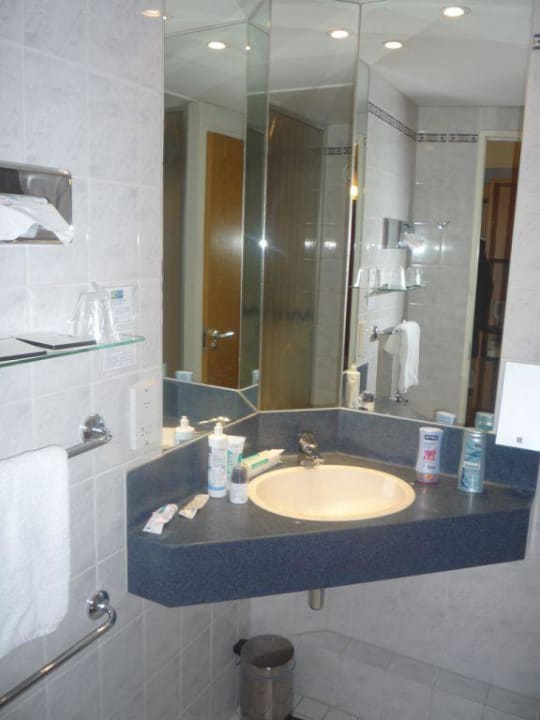 Badezimmer Holiday Inn Express London Croydon