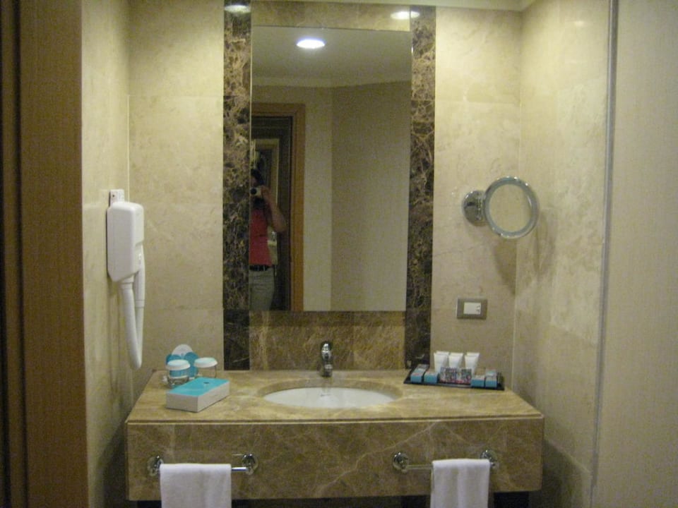 Waschbecken auch aus Marmor Susesi Luxury Resort