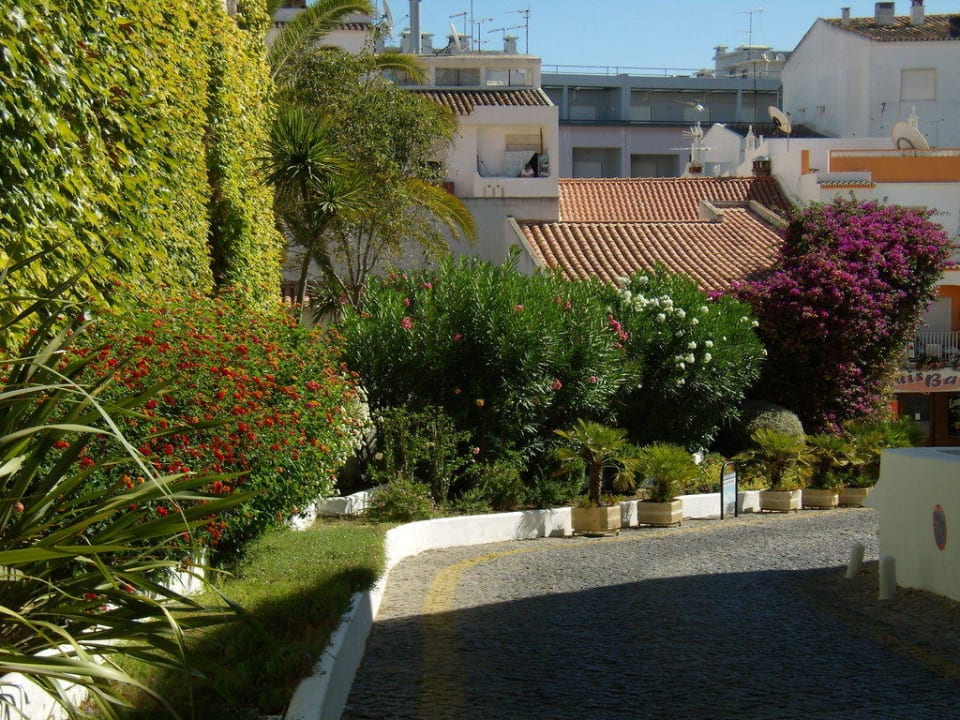 Einfahrt ins Hotel Tivoli Lagos Algarve Resort