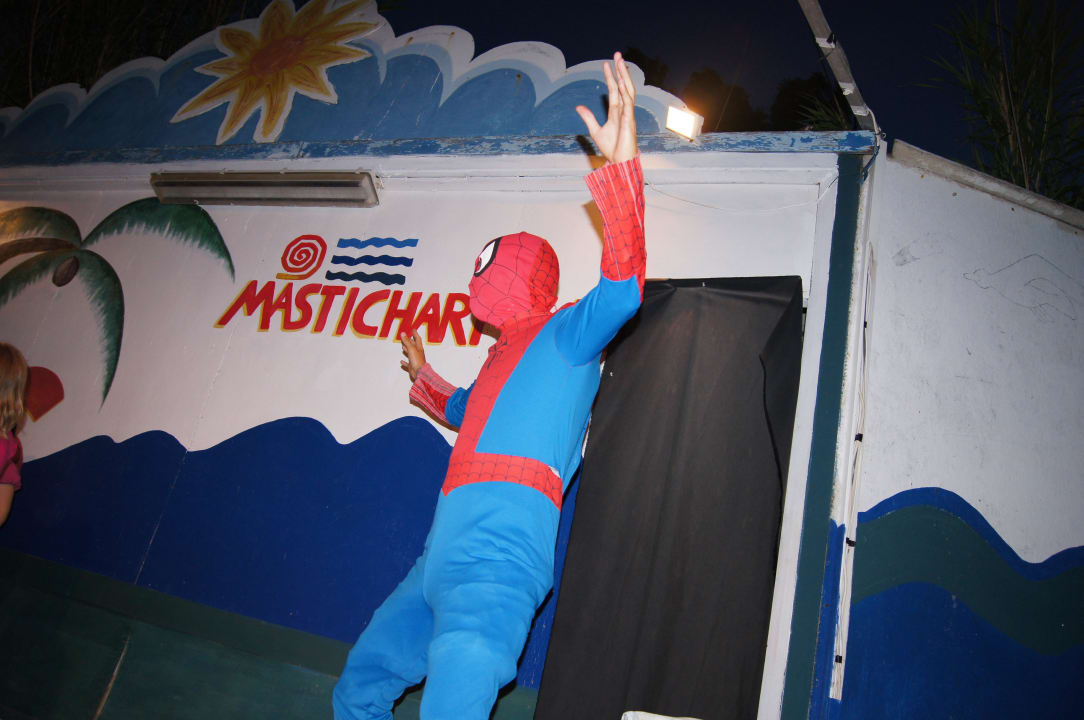 Kein Abend ohne Spiderman. Danke Kyle, danke Vero Mastichari Bay Hotel