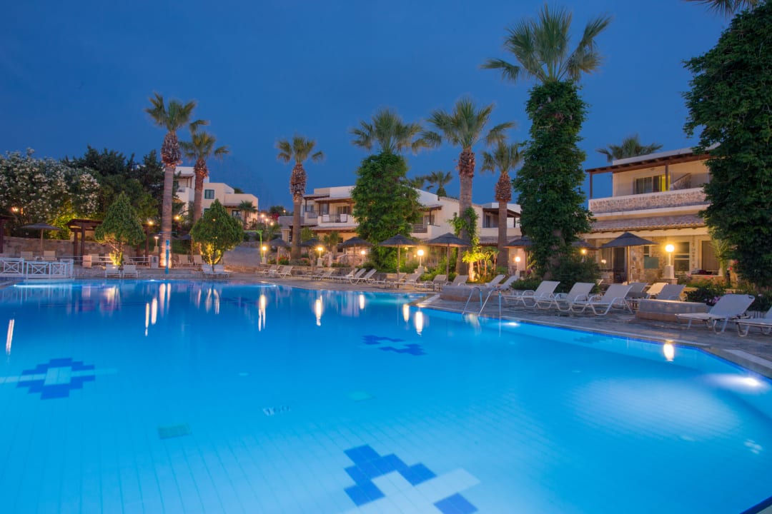 Pool Hotel Kouros Palace