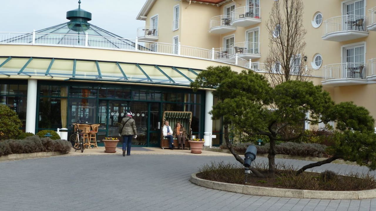 Der erste Eindruck von Aussen A-ROSA Ostseehotel Kühlungsborn