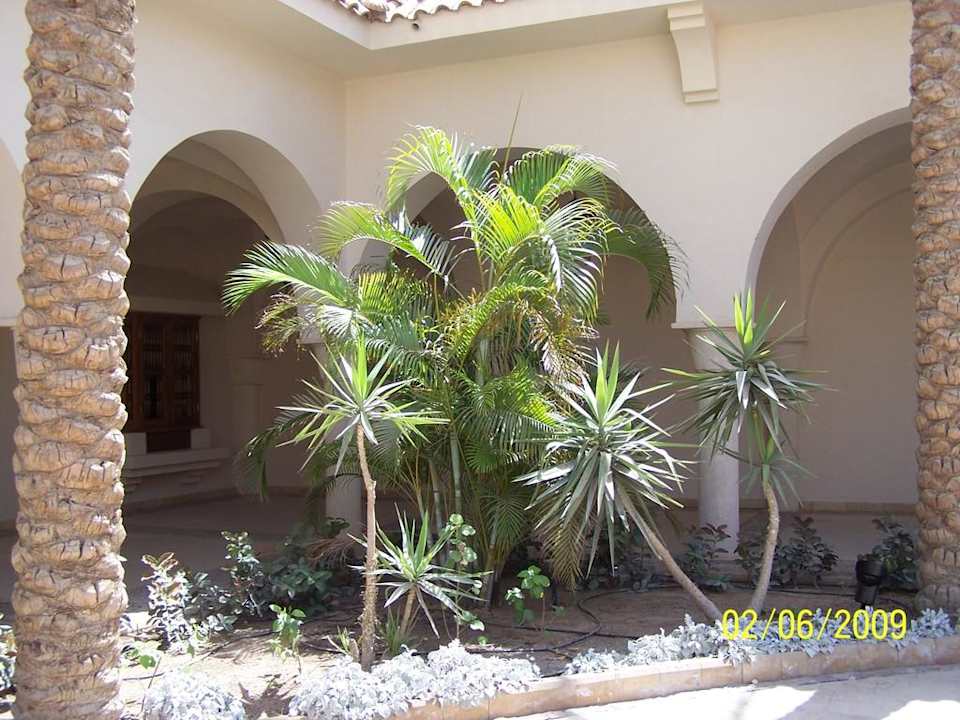 Innenhof Hotel Continental Garden Reef Resort