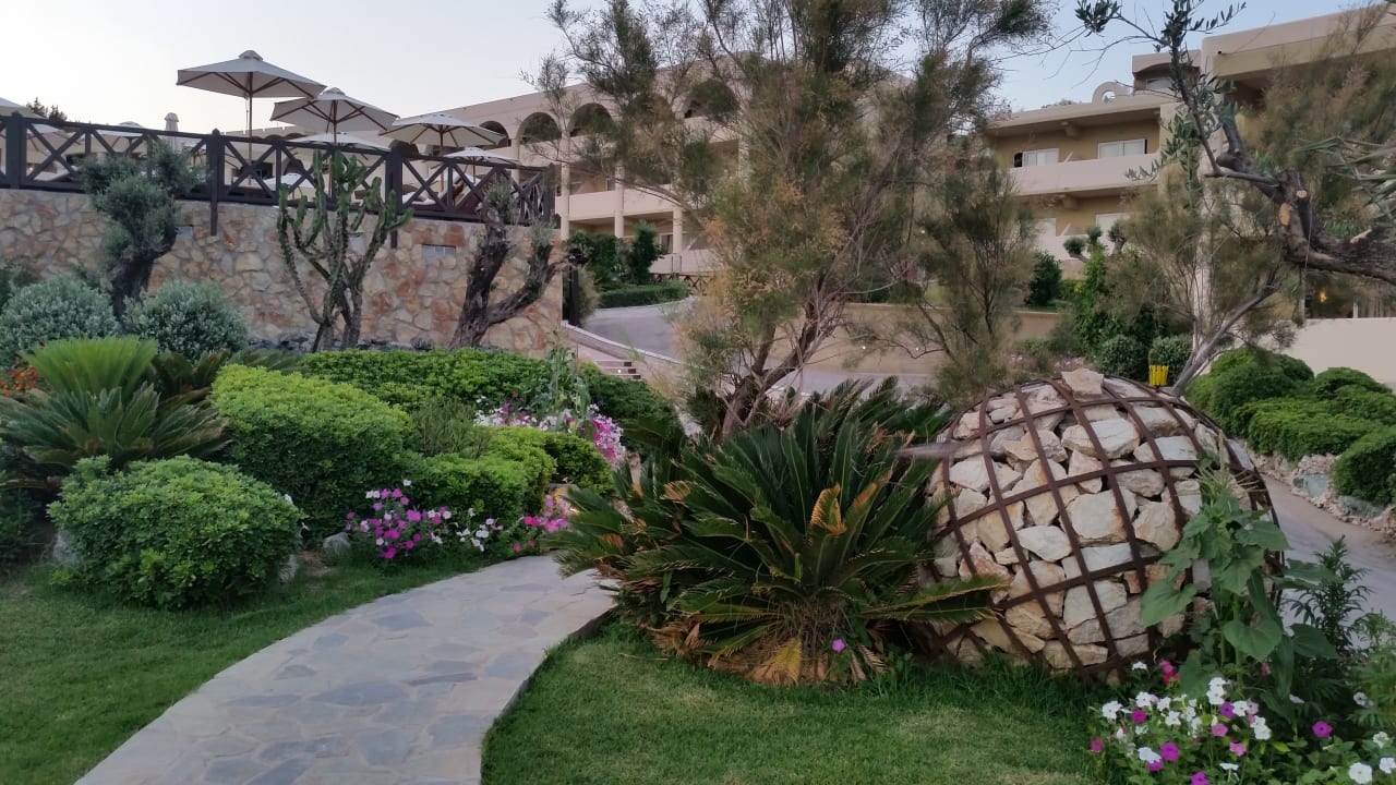 Gartenanlage Hotel Kalithea Horizon Royal