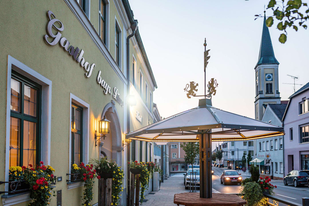 Außenansicht Hotel bayrischer Löwe
