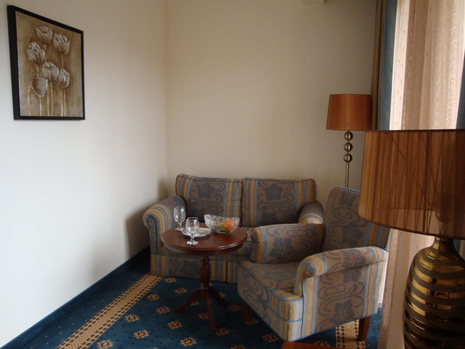 Sitzecke mit nochmals kleinem Balkon Grand Hotel & SPA Primoretz