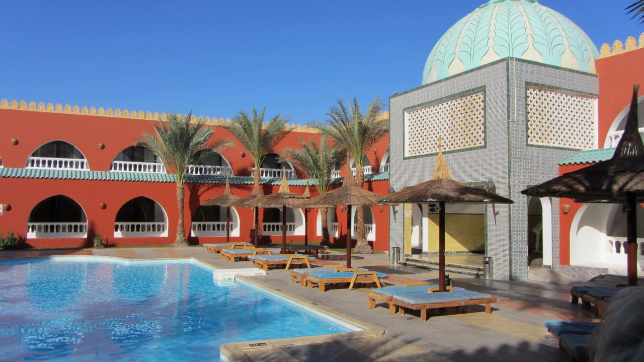 Einer von 8 Pickalbatros Alf Leila Wa Leila Resort - Neverland Hurghada