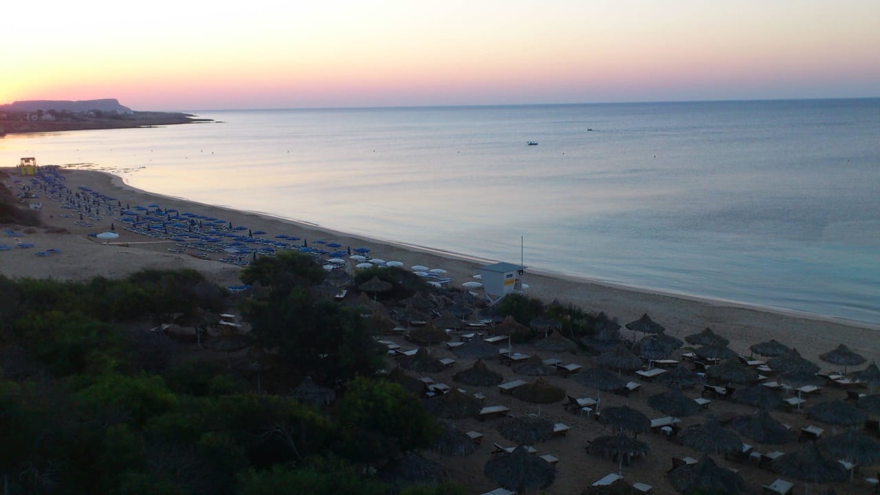 Blick in Richtung Osten 2 Hotel Grecian Bay