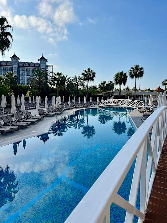 Pool Side Mare Resort & Spa