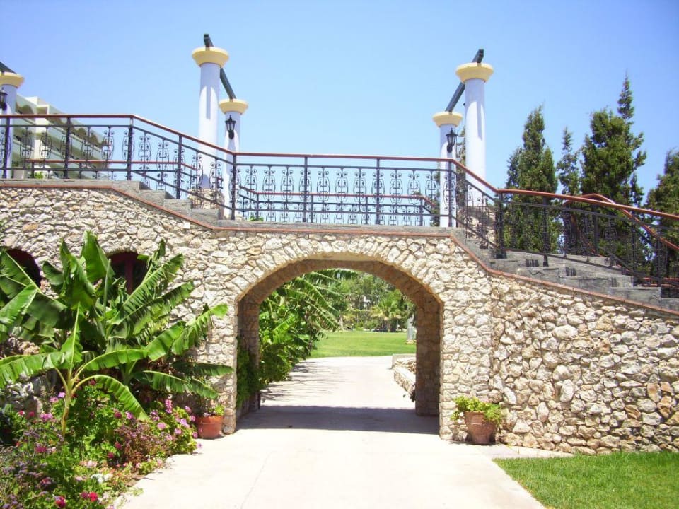 Pool / Gatenanlage Olympos Beach Hotel