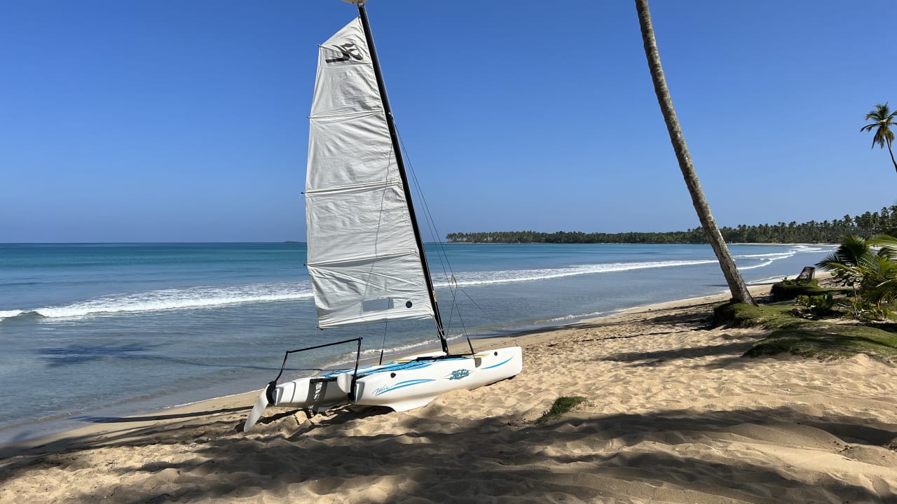Strand Viva V Samana by Wyndham – Adults Only