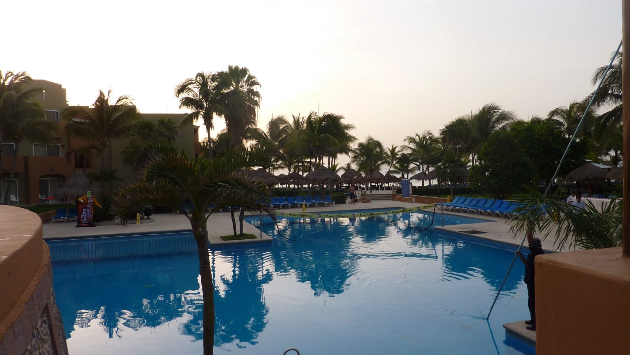 Poolanlage  um 7:00 Uhr morgens Viva Azteca by Wyndham - All Inclusive Resort