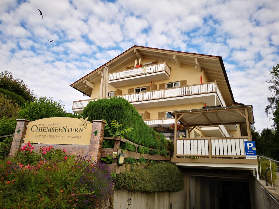 Außenansicht Ferienresidenz Chiemseestern