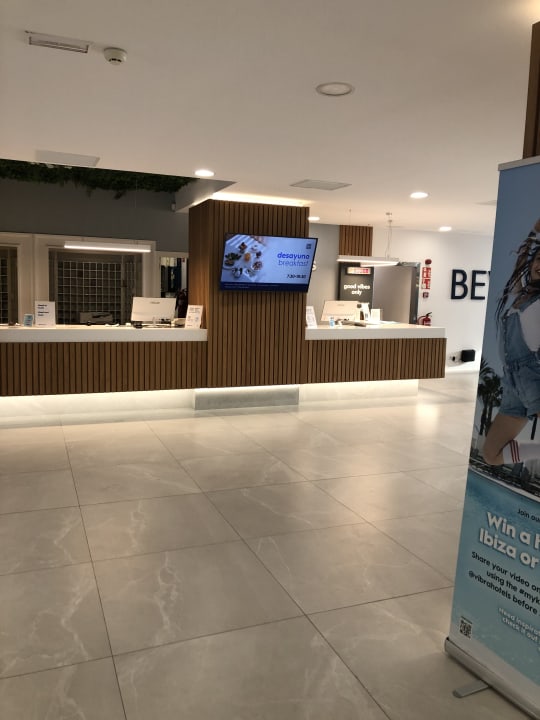 Lobby Hotel Vibra Beverly Playa