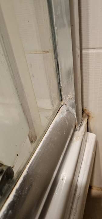 Zimmer Kamelya Aishen Club