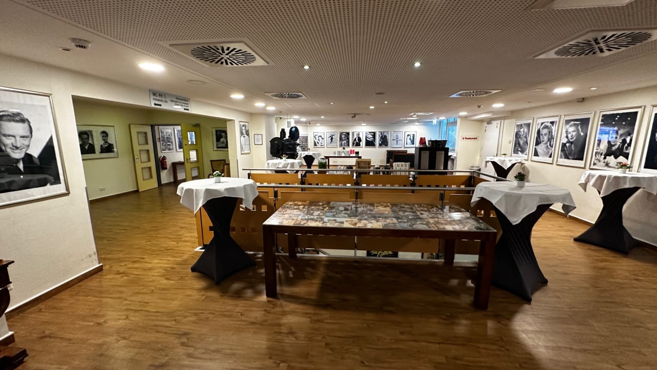 Lobby Hollywood Media Hotel