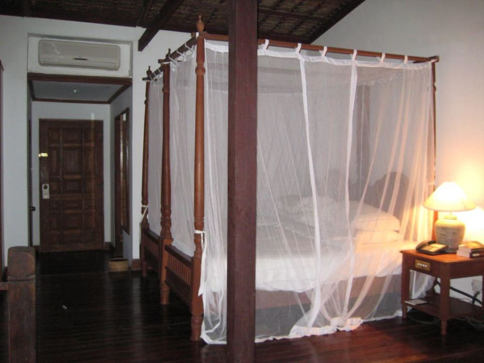 Abends im Bungalow Hotel Palm Beach Resort