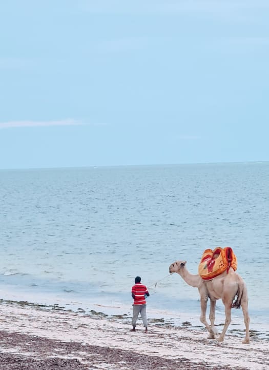 Strand Travellers Beach Hotel & Club