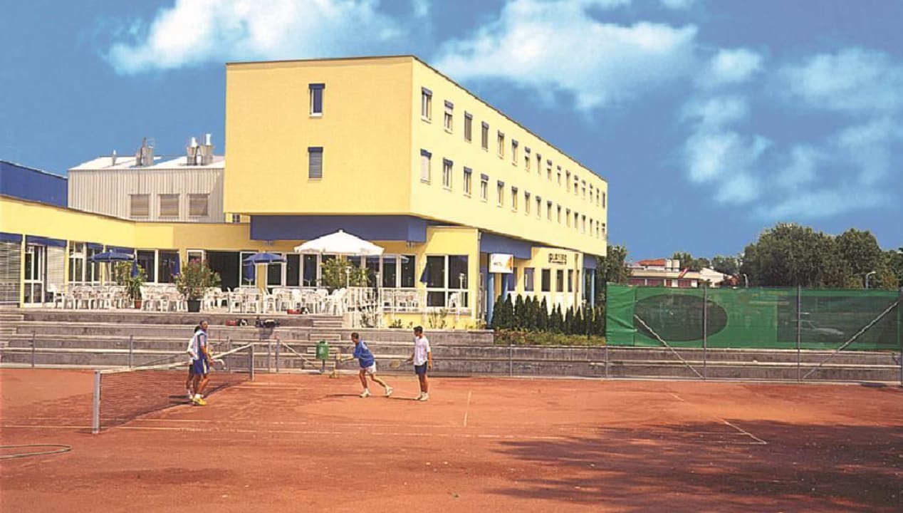 Vom Tennisplatz Sporthotel Aktivpark Güssing