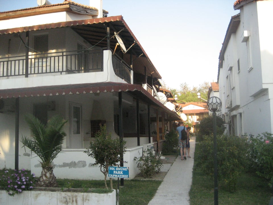 Gasse zwischen Appartements Royal Atlantis Beach Hotel