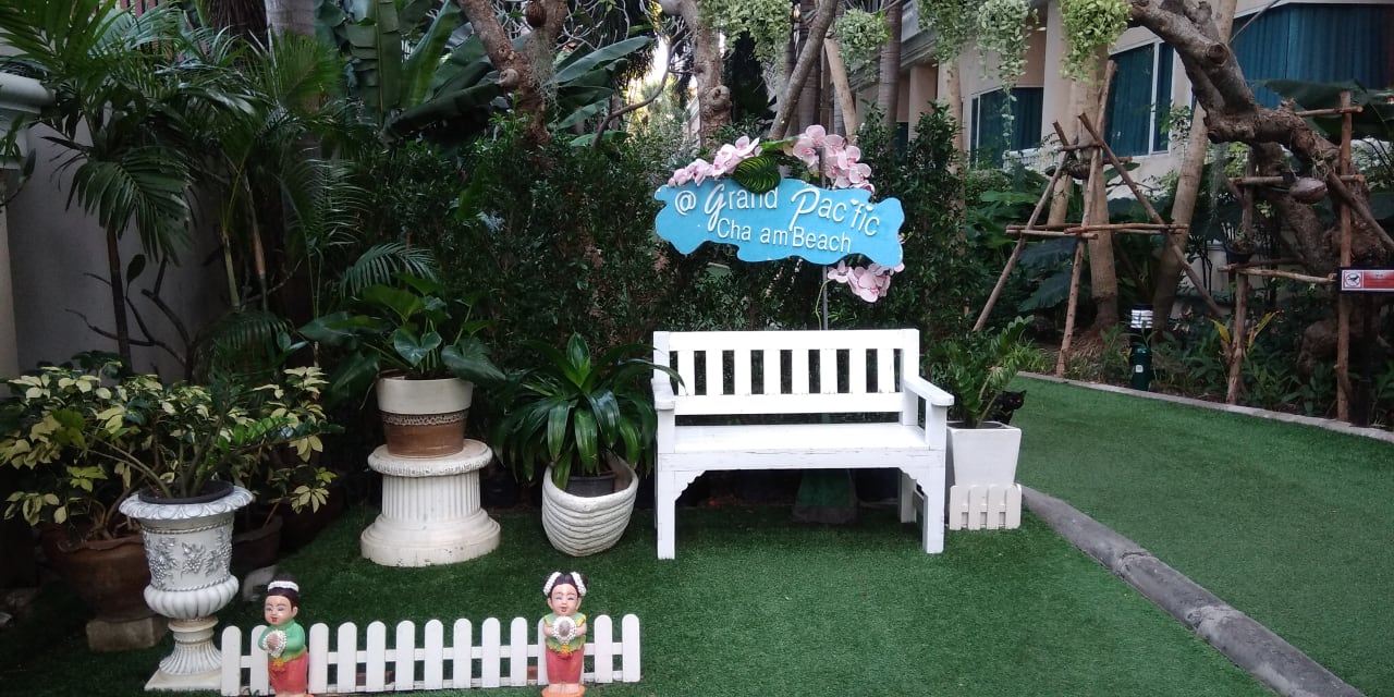 Gartenanlage Hotel Grand Pacific Sovereign Resort & Spa