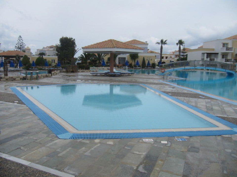 Basen Neptune Luxury Resort