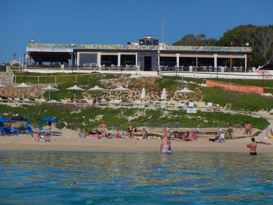 Restaurant am Strand mit schönen Weitblick Napa Mermaid Hotel & Suites