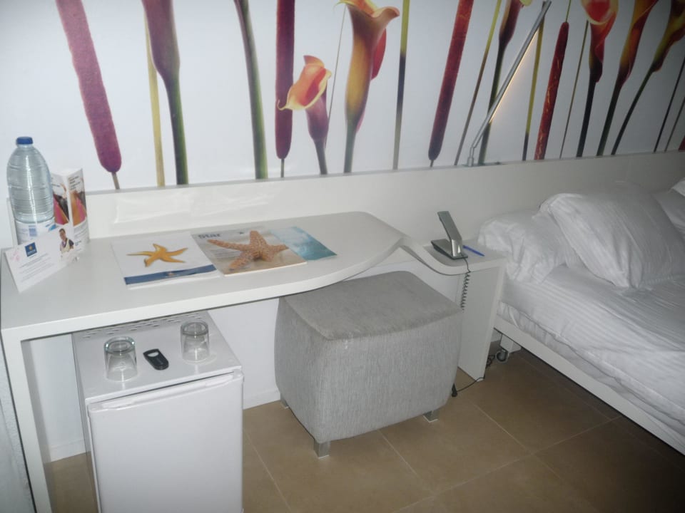 Schreibtisch Iberostar Waves Bahia de Palma