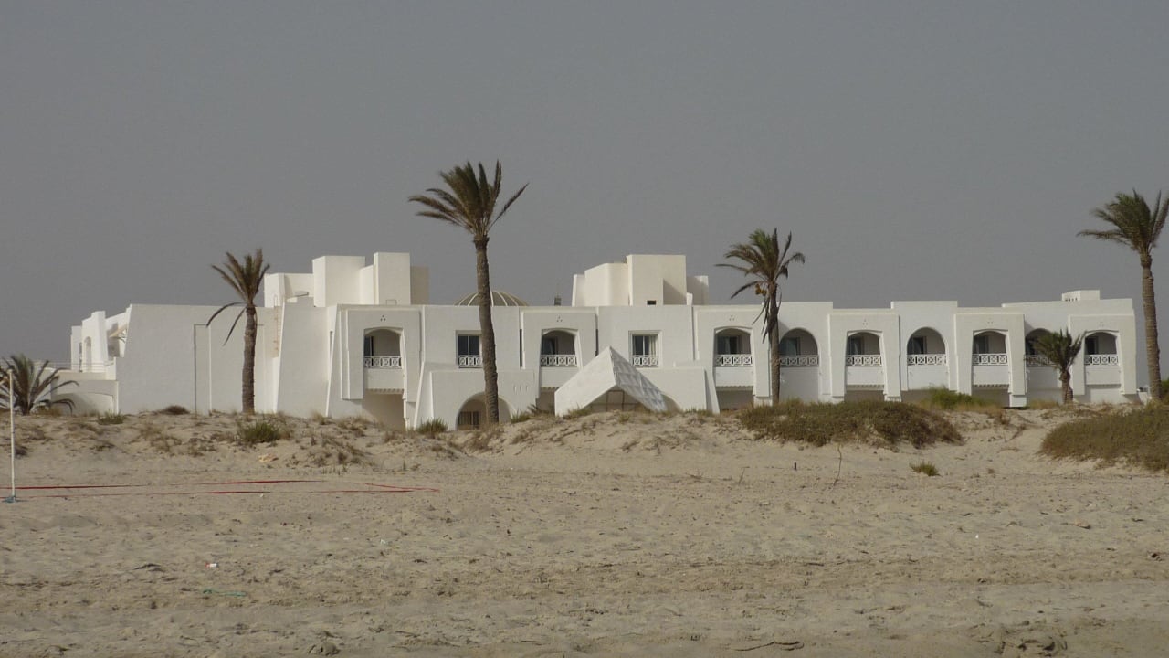 Hauptgebäude Seeseite Le Enjoy Djerba Hotel
