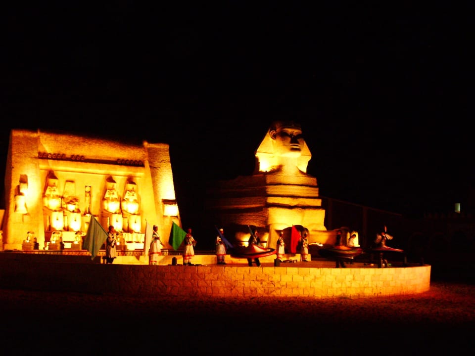 Die Lichtshow am Abend Pickalbatros Alf Leila Wa Leila Resort - Neverland Hurghada