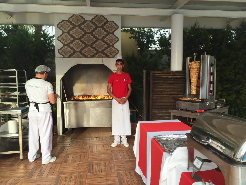 Galadiner Dream World Resort & Spa