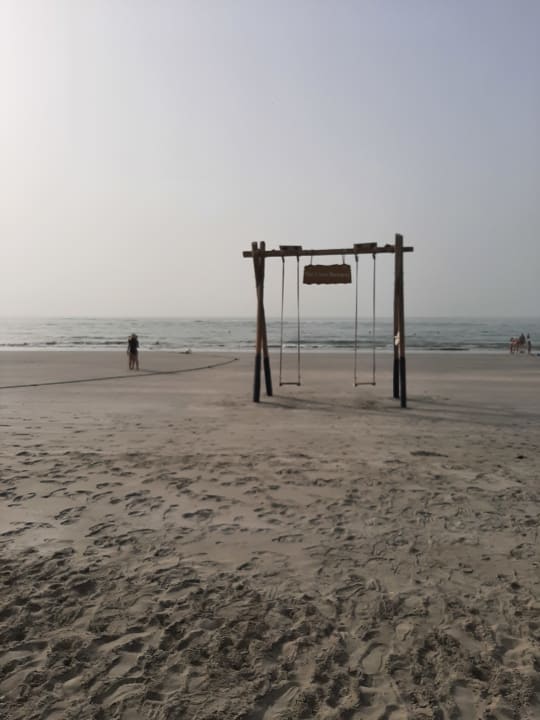 Strand The Cove Rotana Resort