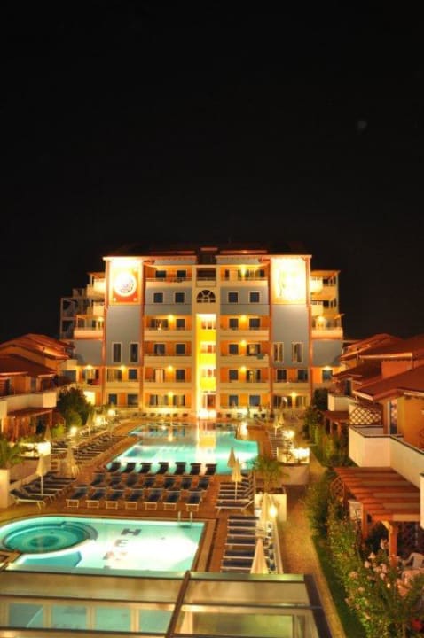 Innenhof vom Haupthaus aus fotografiert Villaggio Hemingway