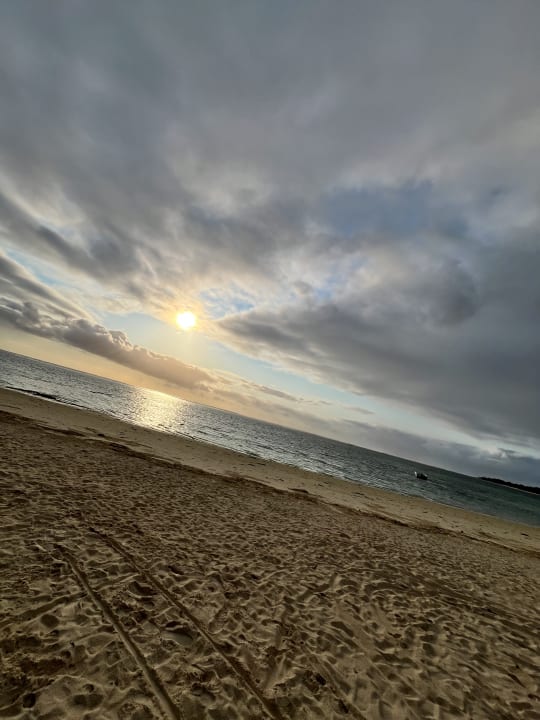 Strand Sunrise Attitude - Adults Only