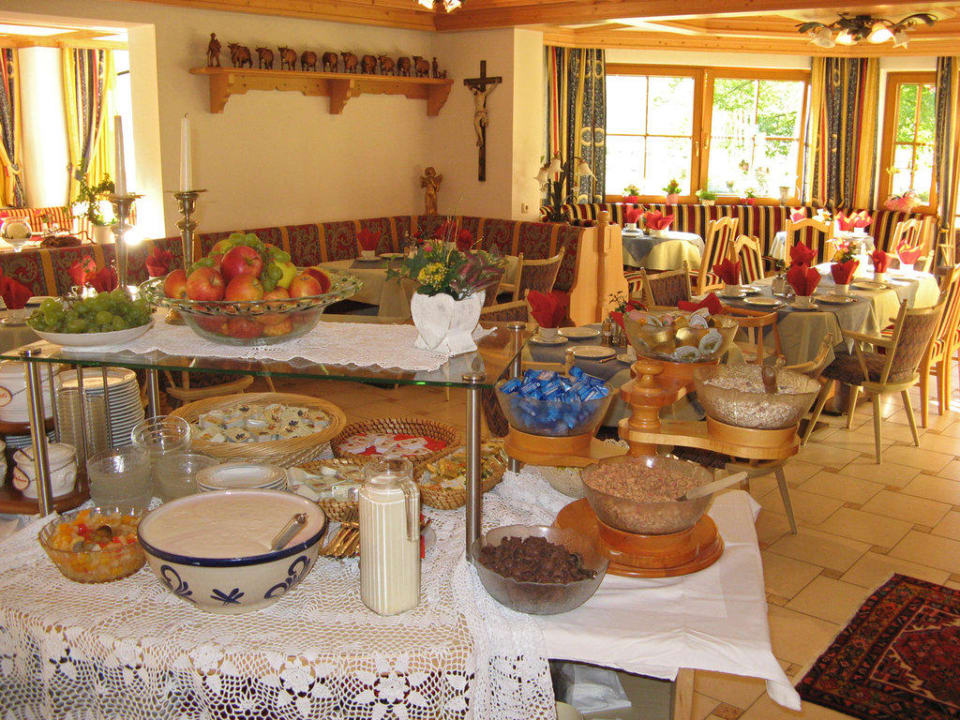 Ein umfangreiches Frühstücksbuffet Ferienhof Oblasser