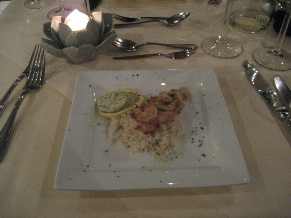2. Vorspeise, Crevettenspieß im Kräuterreis Moselromantik Hotel Panorama