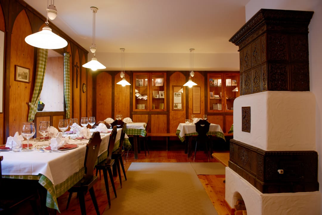 Gastro Hotel Dolomitenhof & Chalet Alte Post